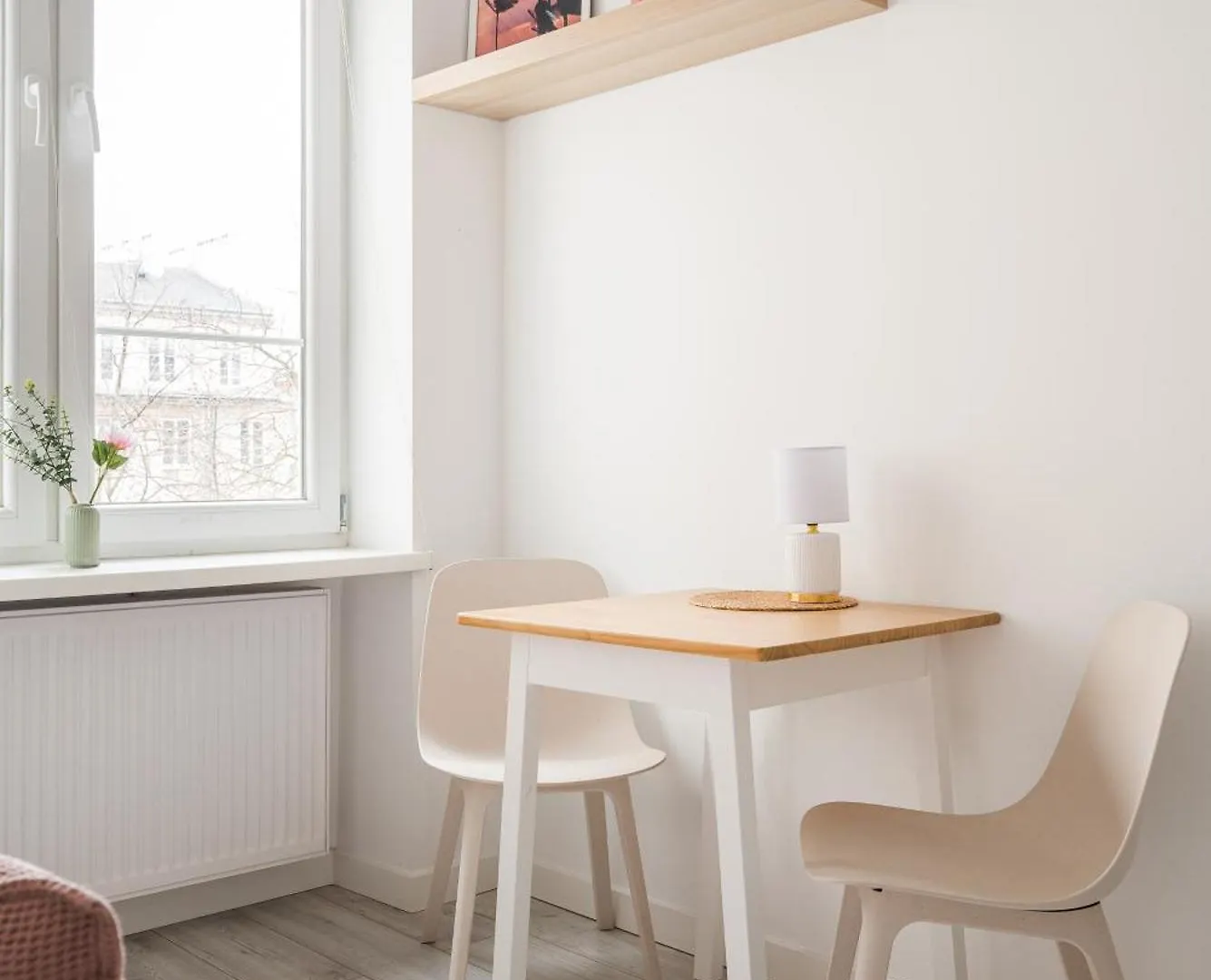 Tamka Powisle Pink Studio Warsaw Apartment