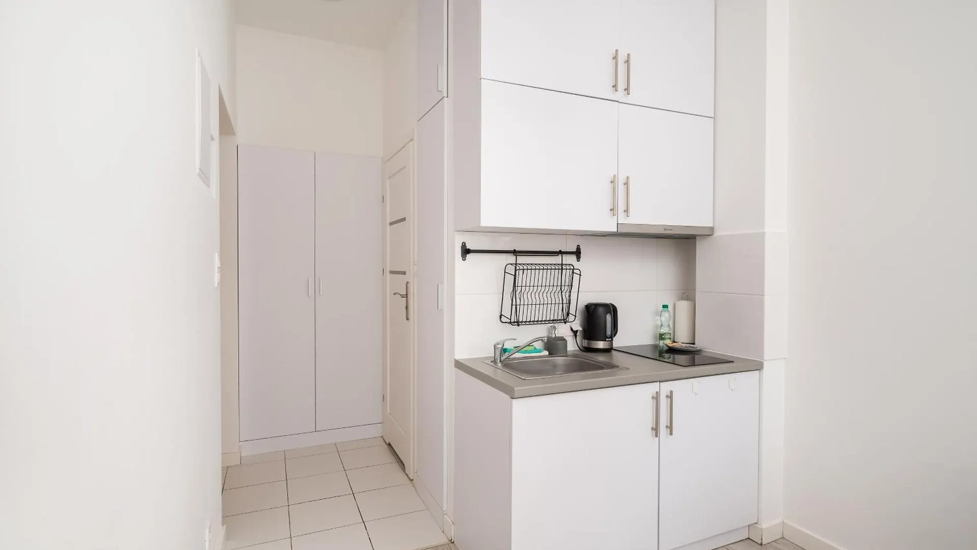 Apartment Tamka Powisle Pink Studio Warsaw